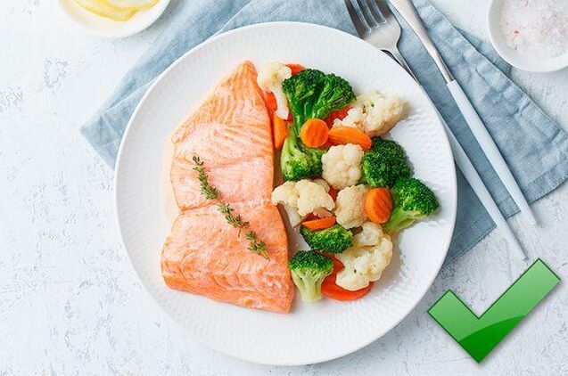 Gasztritisz esetén sovány halat főtt zöldségekkel fogyaszthat